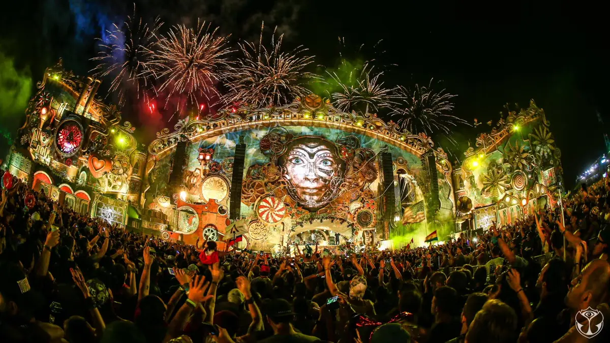 Vista do palco principal do Tomorrowland - 2016